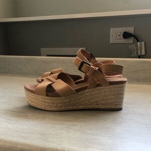 EUC TOMS Espadrille Wedges